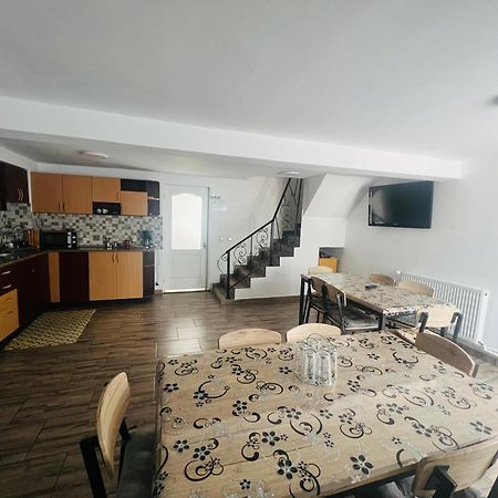 Casa Lidia Hotel Rîu de Mori Екстериор снимка
