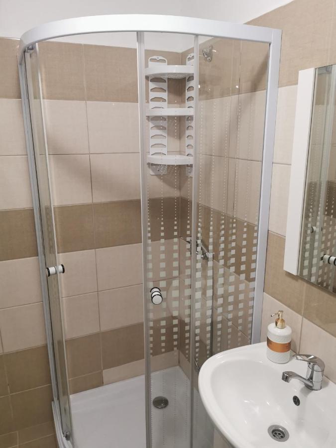Casa Lidia Hotel Rîu de Mori Екстериор снимка